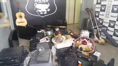 Assaltantes s�o presos por vender produtos furtados de oito resid�ncias no bairro Boa Esperan�a