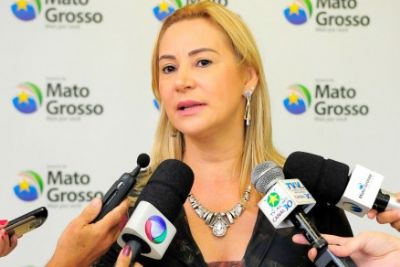 Justi�a v� ind�cios de �evas�o� e pro�be Roseli de sair do Pa�s