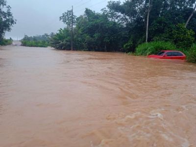 Ap�s chuva intensa alagar ruas e casas, Prefeitura de Aripuan� (MT) declara situa��o de emerg�ncia