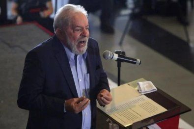 Lula volta a dizer que pode ser candidato