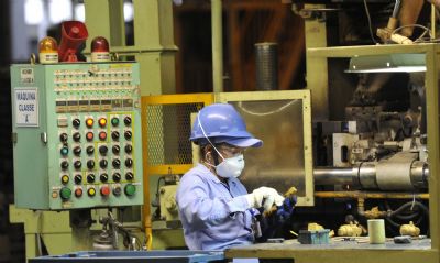 Incerteza da economia atinge maior n�vel na pr�via de abril