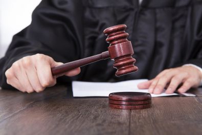 Justi�a bloqueia bens de empresa e servidor em Alto Taquari