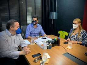 Alunos da rede p�blica municipal de Cuiab� passar�o a ter aulas por canal de TV aberta