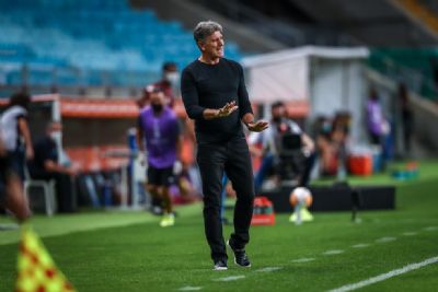 Renato enaltece gol cedo e v� Gr�mio sem dar chances ao Guaran� para garantir vaga
