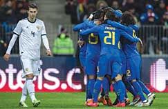 Em noite muito fria, Brasil vence a R�ssia