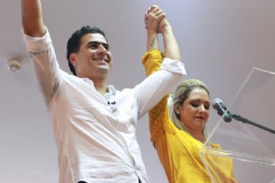 Janaina janta com Emanuel para conquistar voto para a Mesa