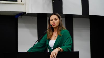 Michelly Alencar defende apoio psicol�gico nas escolas municipais de Cuiab�