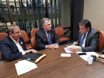 Secret�rio vai a Bras�lia debater desembargos ambientais de assentamentos de Nova Ubirat�