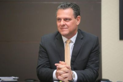 �Pesquisas motivam, mas o que vale � o voto na urna�, diz F�varo na reta final