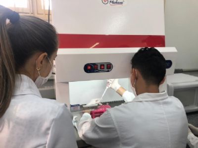 Com equipamento doado pela Prefeitura, IFMT inicia realiza��o de exames da Covid-19