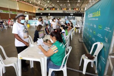 Vacina��o em Cuiab� s� ser� retomada na sexta, ap�s ser 'sabotada' por fake news