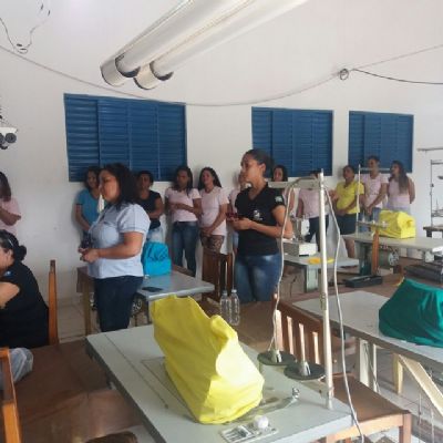 Reeducandas de Nortel�ndia concluem curso de qualifica��o em costura