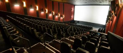 Novo decreto libera cinemas em Cuiab� e altera hor�rio de funcionamento de shoppings e academias