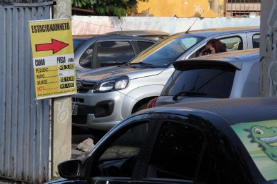 Procon Municipal fiscaliza estacionamentos particulares no centro da capital