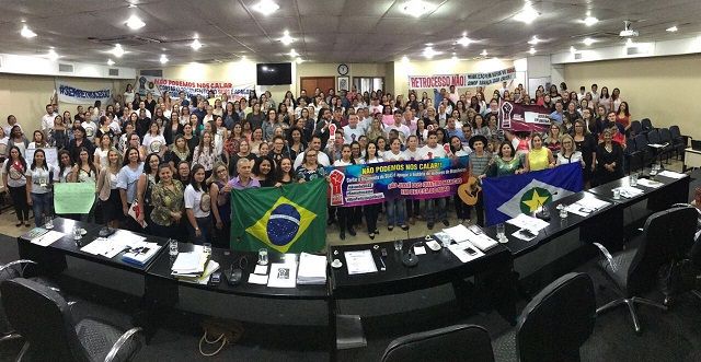 Primeira Dama de Nortel�ndia participa de ato em defesa do SUAS em Cuiab�