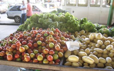 Cesta b�sica cuiabana abre outubro com alta e j� passa de R$ 700 e assusta  os habitantes
