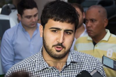 �Bastou prefeito abrir UTIs, para governador tamb�m anunciar novos leitos�, afirma deputado