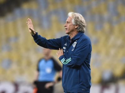 Sem perguntas sobre futuro no Flamengo, Jorge Jesus diz que Fluminense jogou para n�o perder