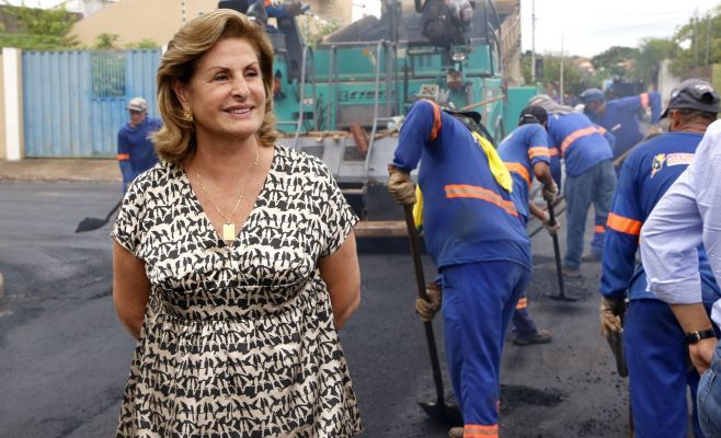Prefeita lan�a obras e garante sal�rio na conta dos servidores dia 30