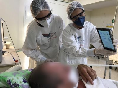 Visita virtual leva acalento aos cora��es de pacientes internados com Covid-19