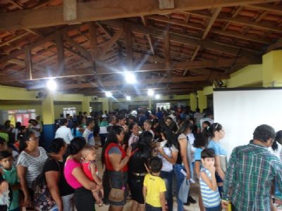 Mutir�o na �rea rural em Nobres leva mais de 400 pessoas em busca de atendimento