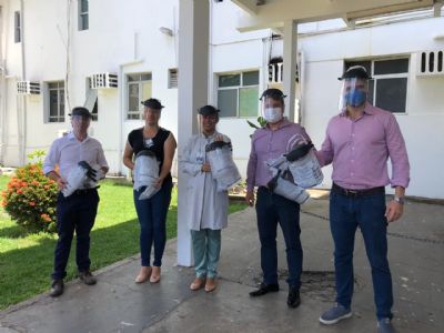 Associa��o dos comerciantes de materiais de constru��o realizam doa��es de protetores faciais