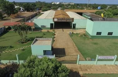 Aulas s�o suspensas em Nova Ubirat� por falta de alimentos, g�s de cozinha e combust�vel