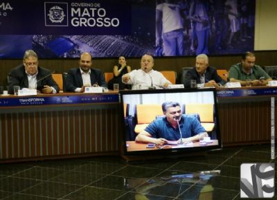 Prefeito de Porto Esperidi�o busca recursos em reuni�o com o Governo do estado