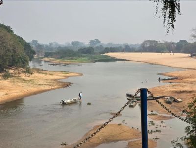 Rio Paraguai vai secando e atinge baixo n�vel hist�rico