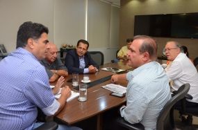 Emanuel Pinheiro garante recurso federal de 12 milh�es � Santa Casa