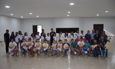 Campos de J�lio realiza curso de especializa��o em t�cnicas de dan�as e instrumentos musicais