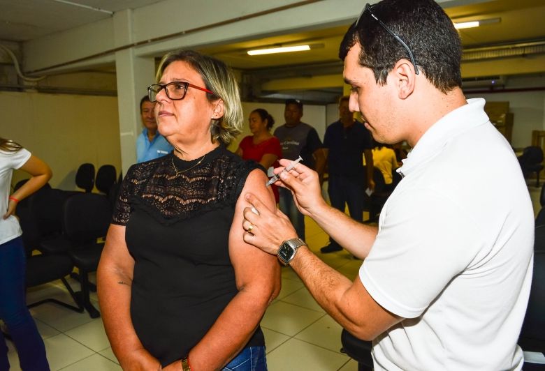 Acompanhe o cronograma de vacina��o e saiba quando e onde buscar os servi�os em Cuiab�