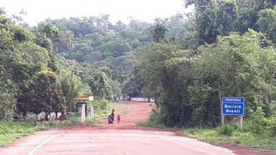 PF fecha fronteira em C�ceres e veta entrada de bolivianos em MT