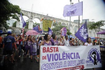 Senado muda Lei Maria da Penha e organiza��es pedem que Temer vete a proposta