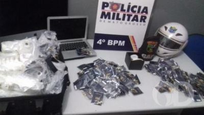 ​Casal � preso com 118 rel�gios furtados de loja