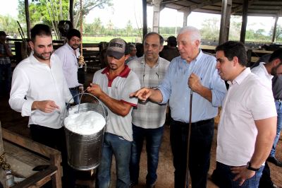 Prefeitura realiza visita t�cnica antecipando a cria��o da bacia leiteira na zona rural de Cuiab�