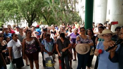 Professores chegam ao 9� dia de greve