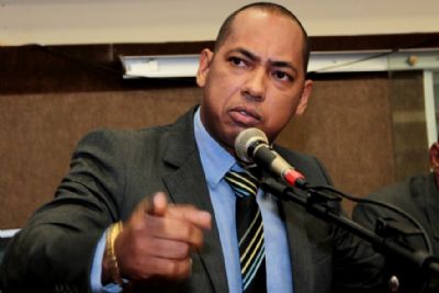 Juca do Guaran� testa positivo para Covid-19 e respira com cateter nasal