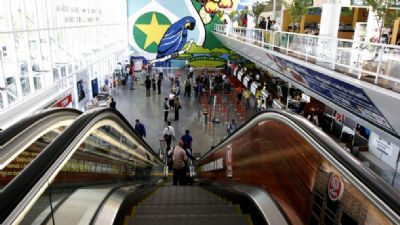 Pol�cia desarticula grupo ligado ao tr�fico interestadual de drogas via aeroporto
