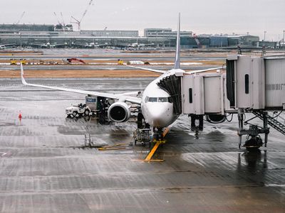 Em cerim�nia com Bolsonaro, governo assina contrato de concess�o de 12 aeroportos