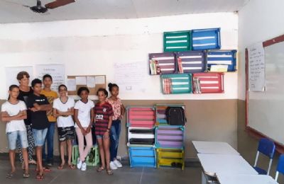 Escola aposta no empreendedorismo trabalhando com produtos feitos com material recicl�vel