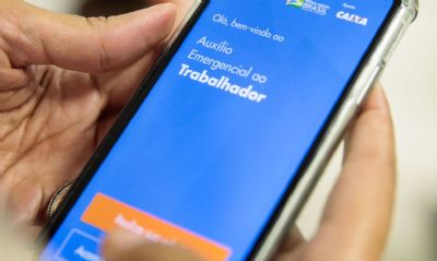 M�es menores de idade j� podem pedir aux�lio emergencial