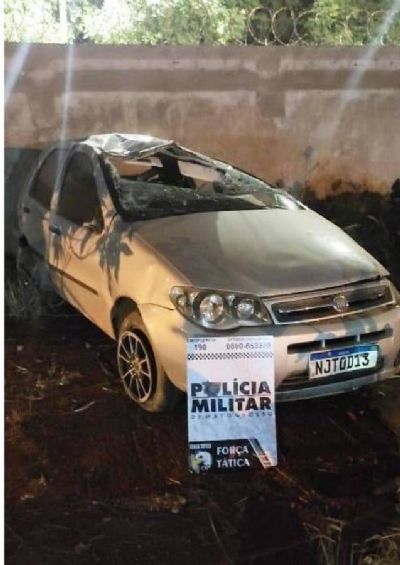 Criminosos fazem fam�lia ref�m durante assalto e apontam arma para crian�a