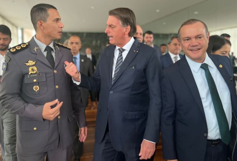 Federais eleitos por MT se re�nem com Bolsonaro em Bras�lia