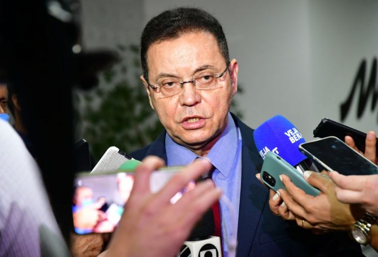 Botelho defende recesso para deputados: 