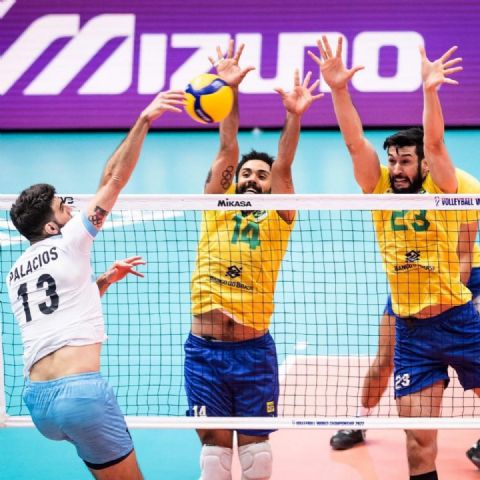 Brasil vence cl�ssico com a Argentina e avan�a � semifinal do Mundial de V�lei