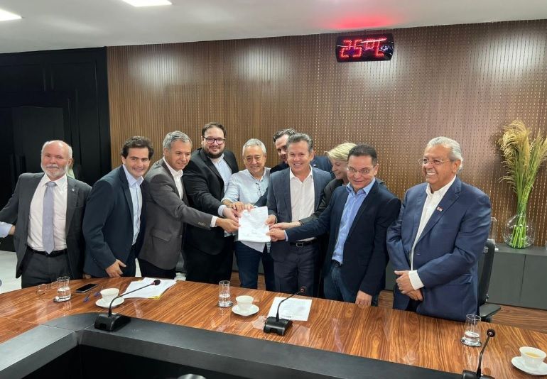 Governador assina ordem de servi�o para obras do BRT, que come�a em 6 meses