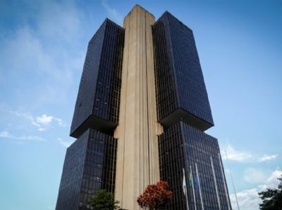 Banco Central determina que bancos devem ter atendimento presencial