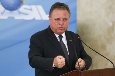 Ex-ministro da Agricultura lamenta �besteiras� de Weintraub contra a China