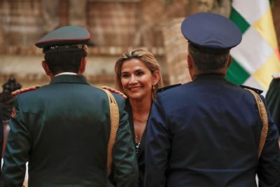 Bol�via expulsa embaixadora do M�xico e dois diplomatas espanh�is